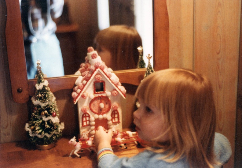 Bethany coveting Maxine Christmas decor.jpg